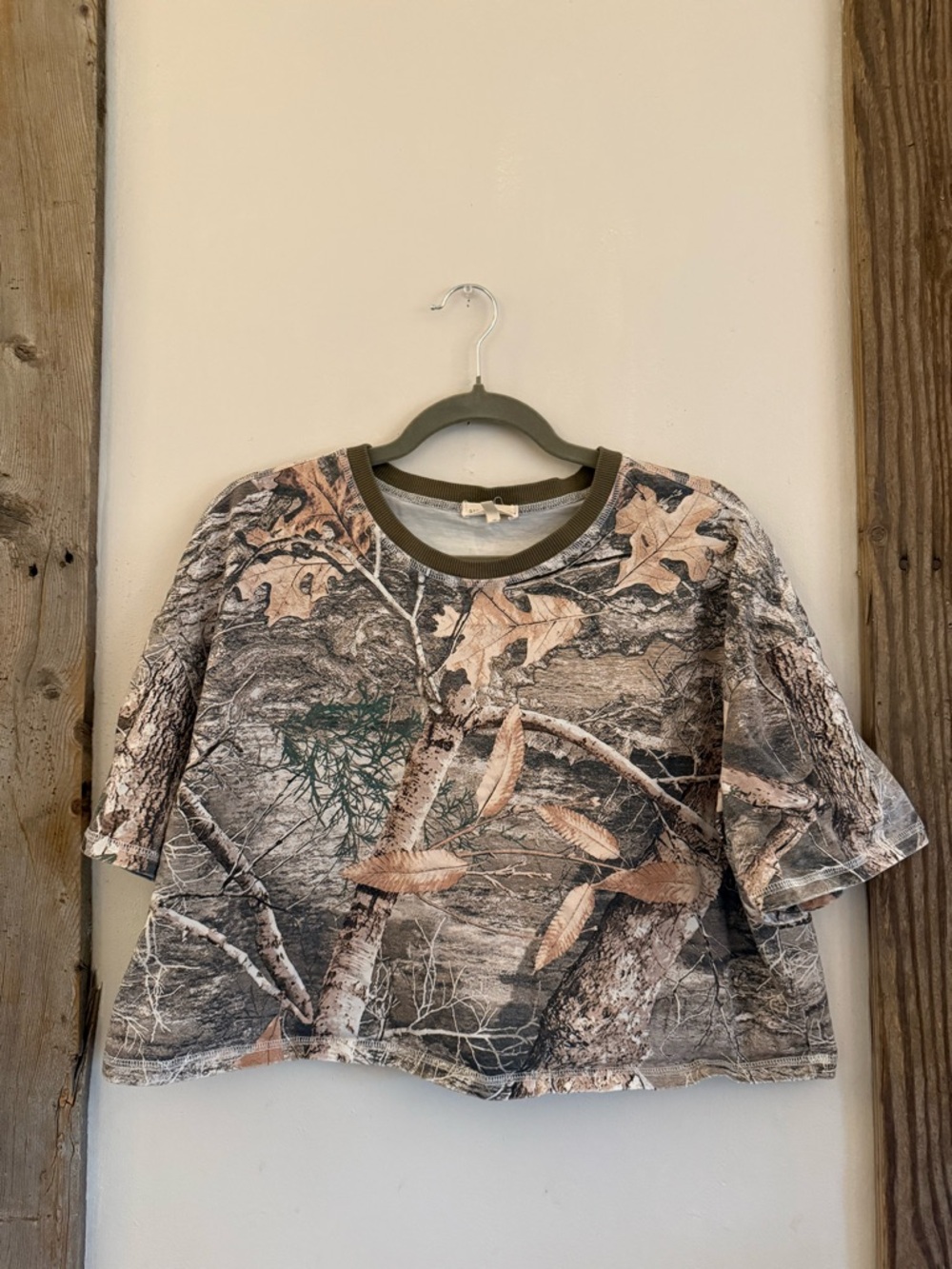 Cropped Camo Print Tee